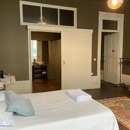 The Yellow House Guest house 2*